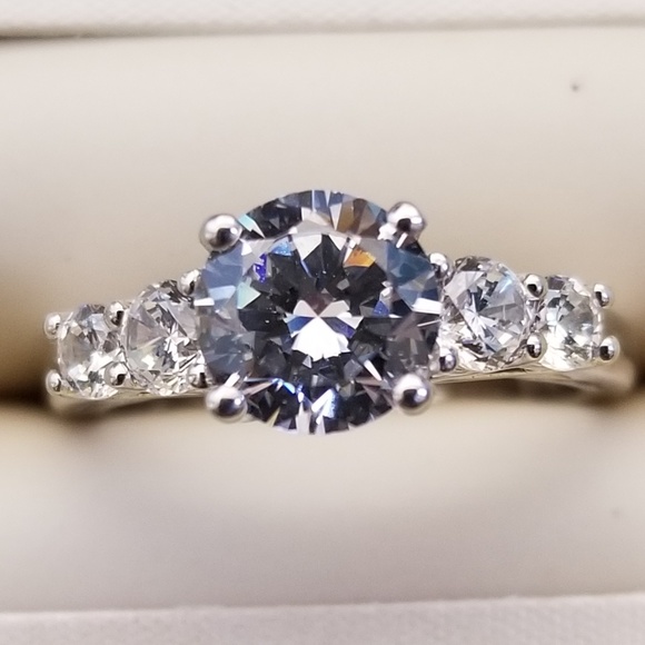 NWOT Engagement Ring Size 7 - Picture 3 of 3